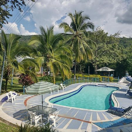 Hotel Campestre El Salitre Вільєта Екстер'єр фото