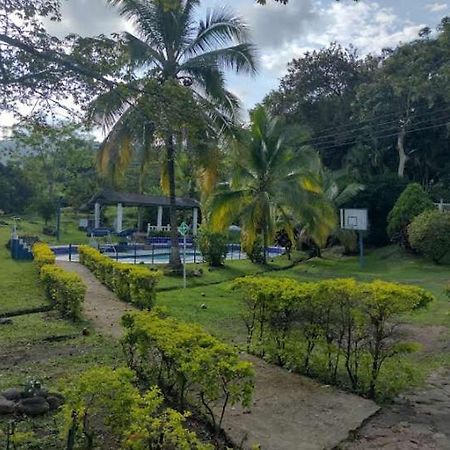 Hotel Campestre El Salitre Вільєта Екстер'єр фото