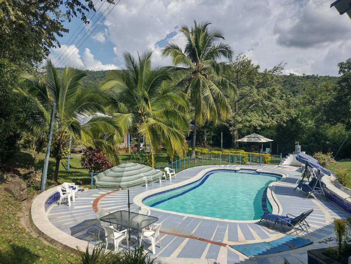 Hotel Campestre El Salitre Вільєта Екстер'єр фото